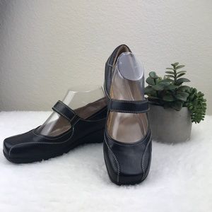 Naturalizer “Autra” Black Leather Wedge Shoes 9M
